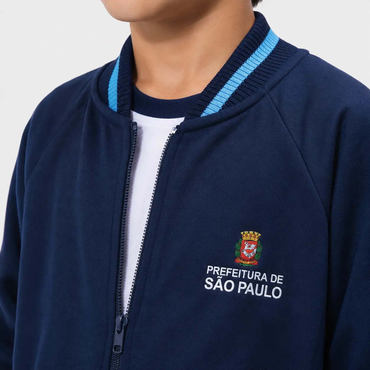 Detalhe original da jaqueta escolar